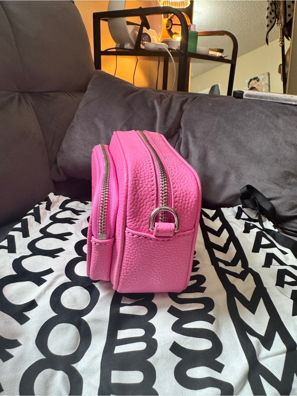 Marc Jacobs Pink Double-Zip Crossbody Camera Bag - Picture 4 of 8